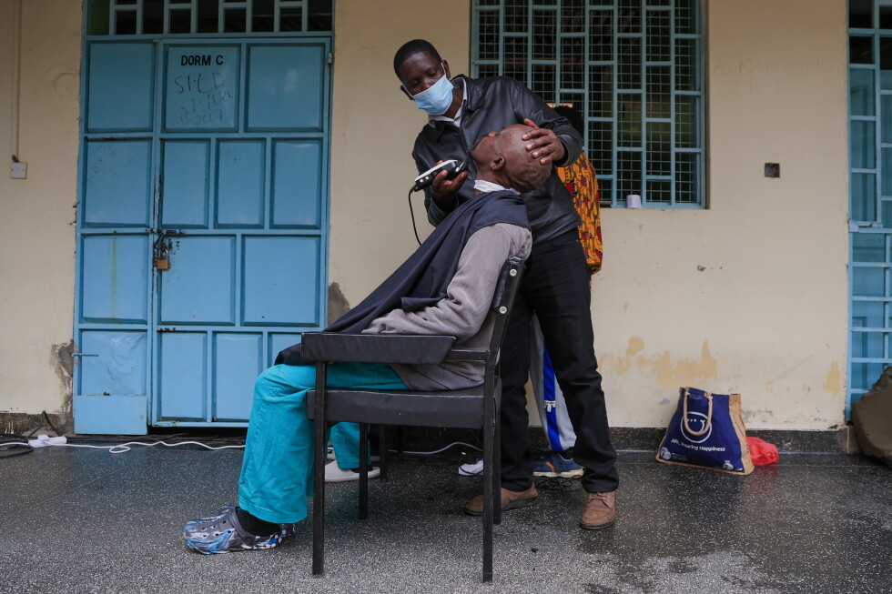Barbers bring personal grooming therapy to Kenya's mental health hospital