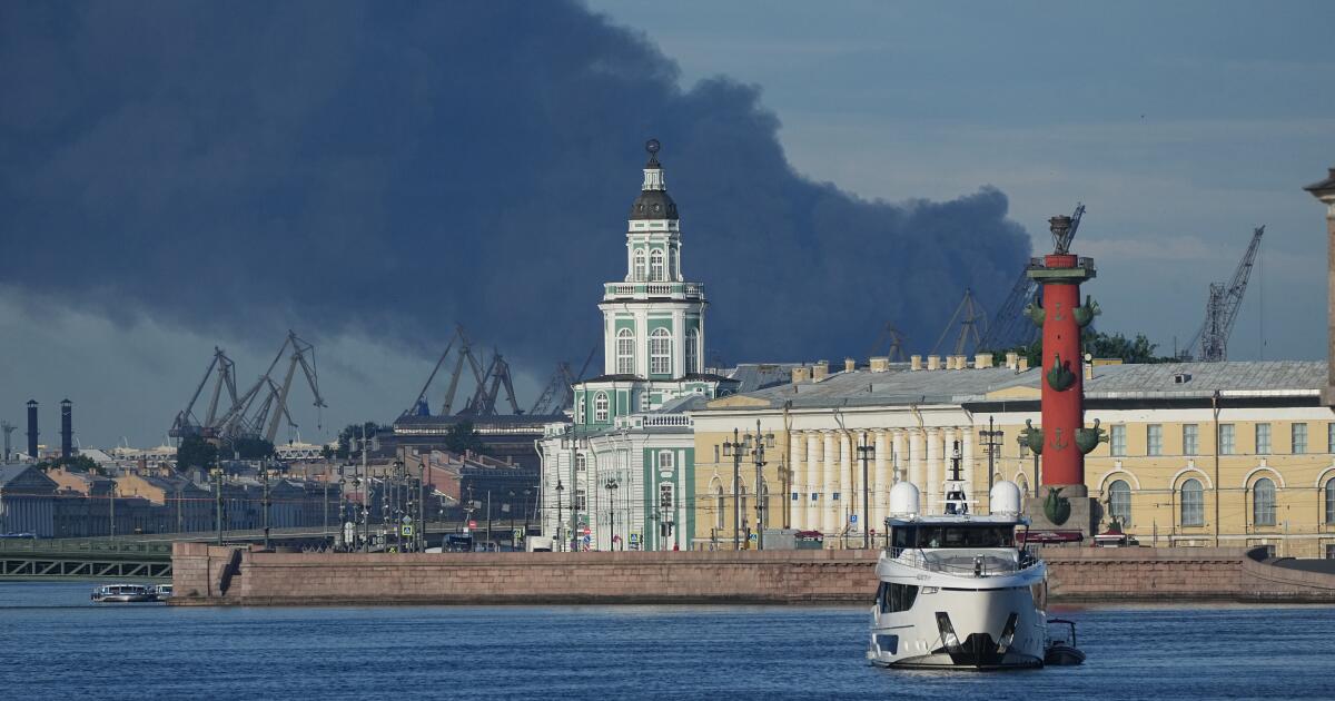 Ukraine targets St. Petersburg again in sweeping attack