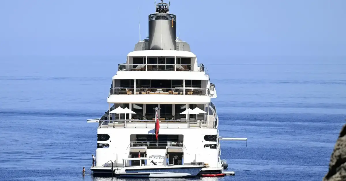 Jennifer Aniston, Courtney Cox and Pedro Pascal at centre of ‘Billionaire Bay’ off Mallorca