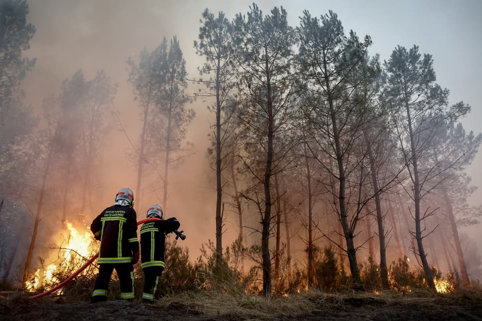<p>Some 220,000 people were evacuated due to the massive wildfire in France's Gironde region </p>