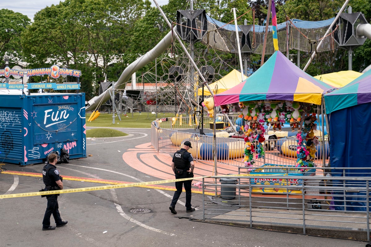 Seattle Center shooting latest: Police hunt for second suspect after three killed at popular food festival