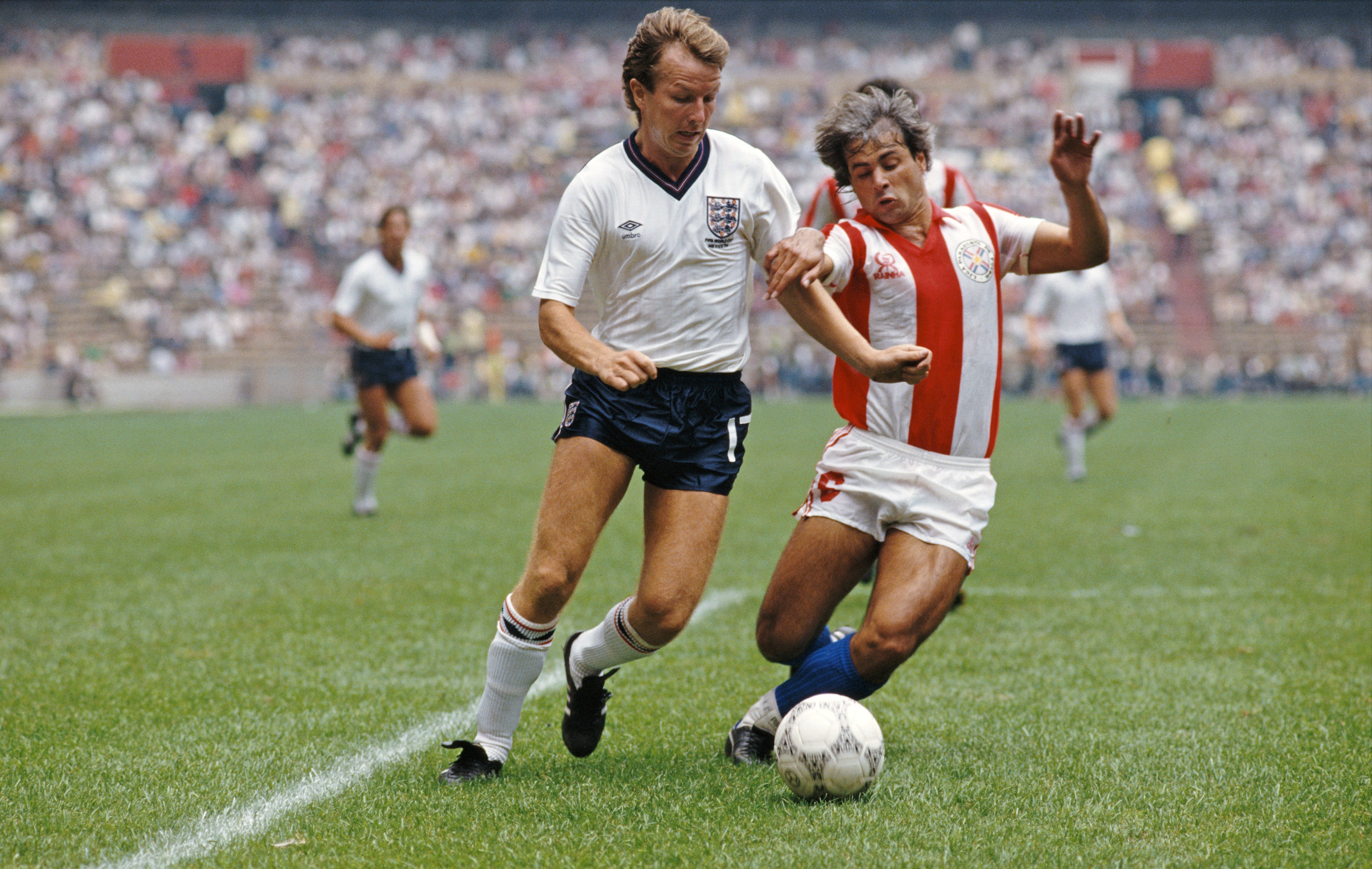 England took on Paraguay at the Estadio Azteca in 1986