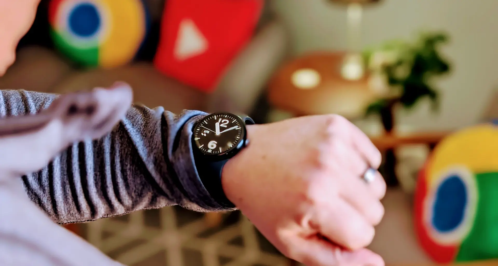Google Pixel Watch 5 surfaces at the FCC with some unexpected cellular twists