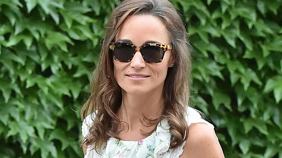 Pippa Middleton is all legs in forgotten mini dress for London night out