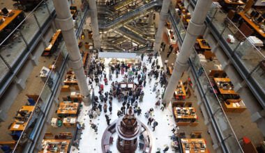 Lloyd’s of London says former boss breached rules over ‘close’ relationship