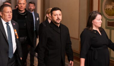 Senate moves on Russian sanctions with Zelenskyy in Capitol
