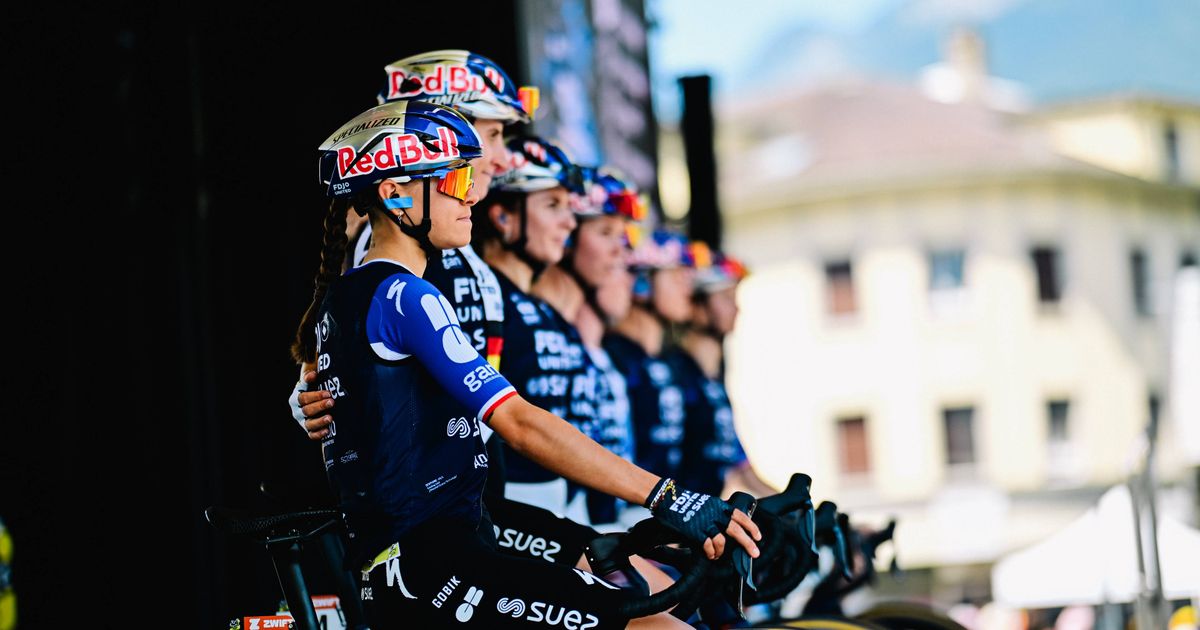 Vollering's teammates received Tour de France hate messages