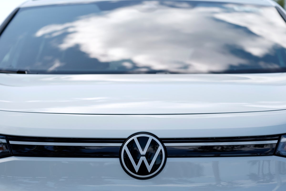 London car theft: Thieves ‘use drones’ to steal 70 Volkswagen badges in four-day crime spree