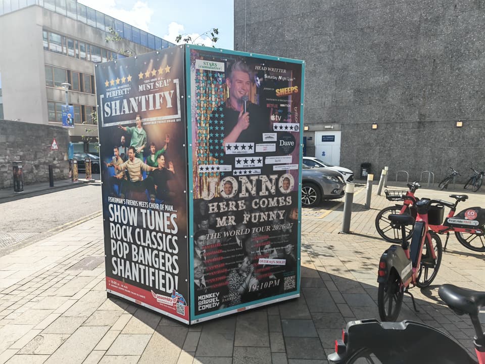Jonno - Here Coems Mr. Funny