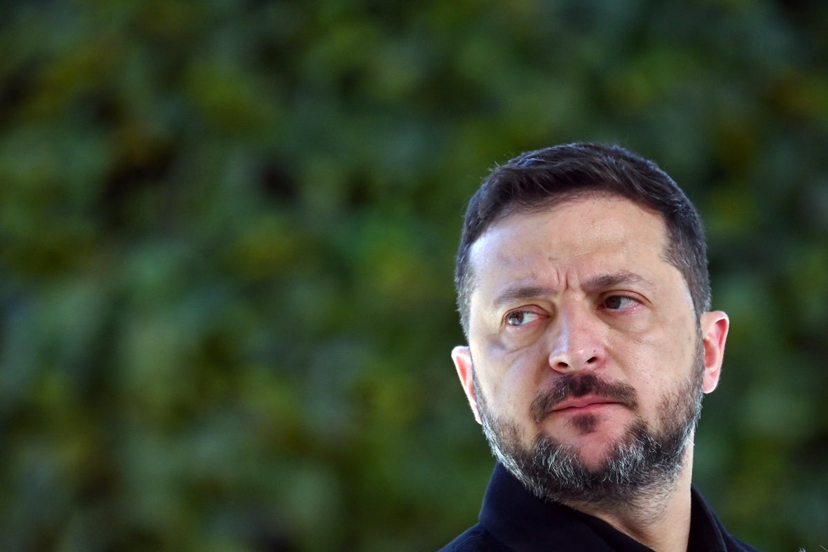 Ukraine Russia war live: Zelensky issues warning to airlines over ‘completely unsafe’ Russian airspace