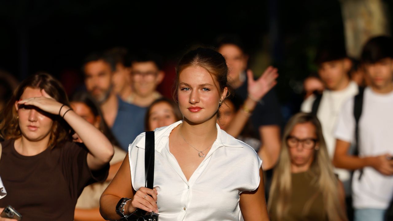 Spain's future queen starts university: Princess Leonor, 20, dresses down in jeans and a t-shirt at Universidad Carlos III in Madrid
