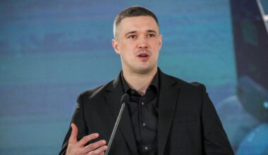 Ousted Ukrainian defense chief's gamble against Zelenskyy backfires