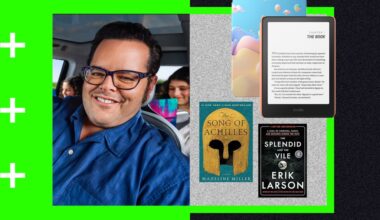 Josh Gad Helps Launch Kindle Kids Backseat Book Crew to Help Kids Read