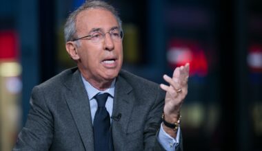 Ron Baron says he will never sell SpaceX in his lifetime