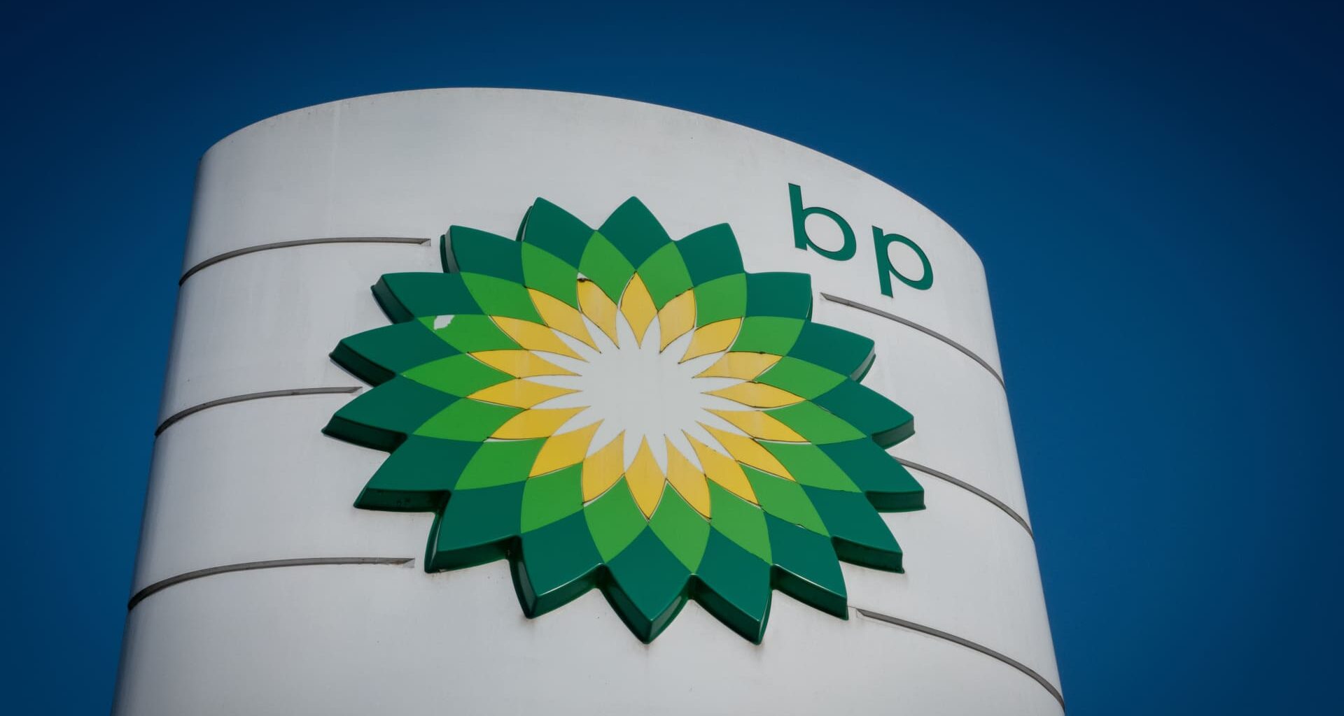 BP shares jump 7% on report it is in early-stage talks to be acquired by Shell