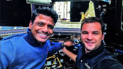 'Tiranga on Shoulder, India With Me': Shubhanshu Shukla Sends Emotional Message Home from Space