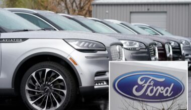 Ford recalls 133K SUVs over loose parts that can detach while driving