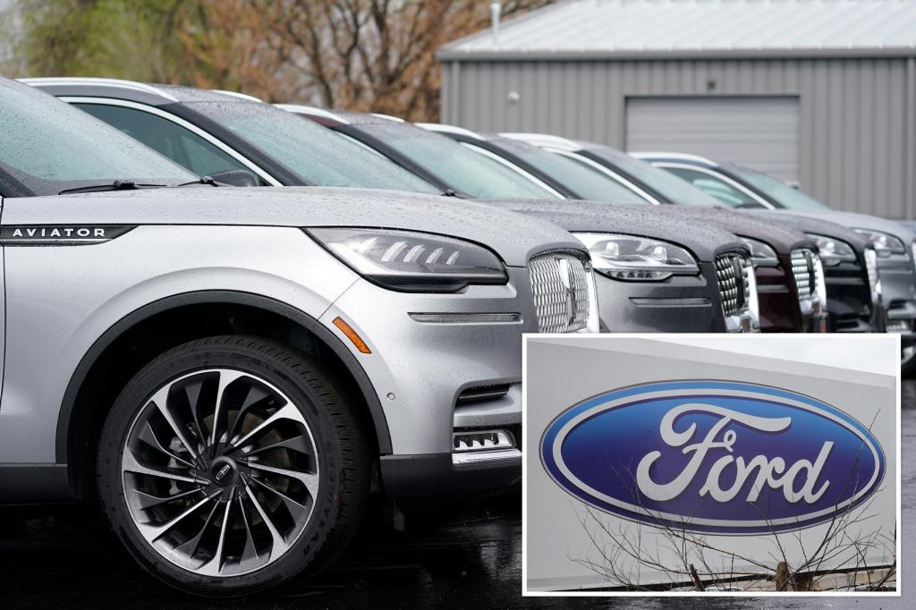 Ford recalls 133K SUVs over loose parts that can detach while driving