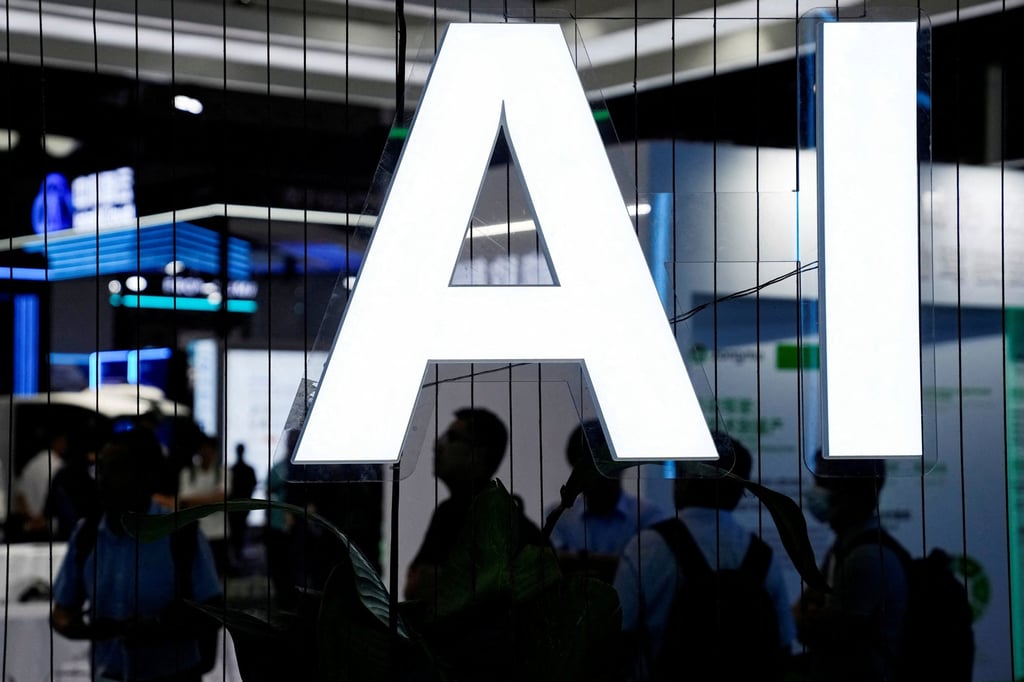 Visitors attend the World Artificial Intelligence Conference in Shanghai, July 6, 2023. Photo: Reuters