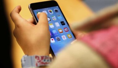 Chinese hackers and user lapses turn smartphones into a 'mobile security crisis'