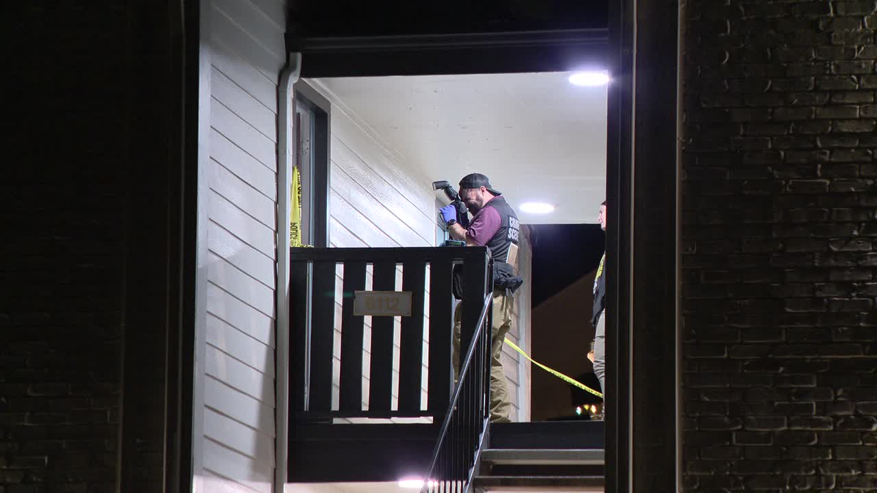 Woman killed in suspected domestic violence shooting at Fort Worth apartment