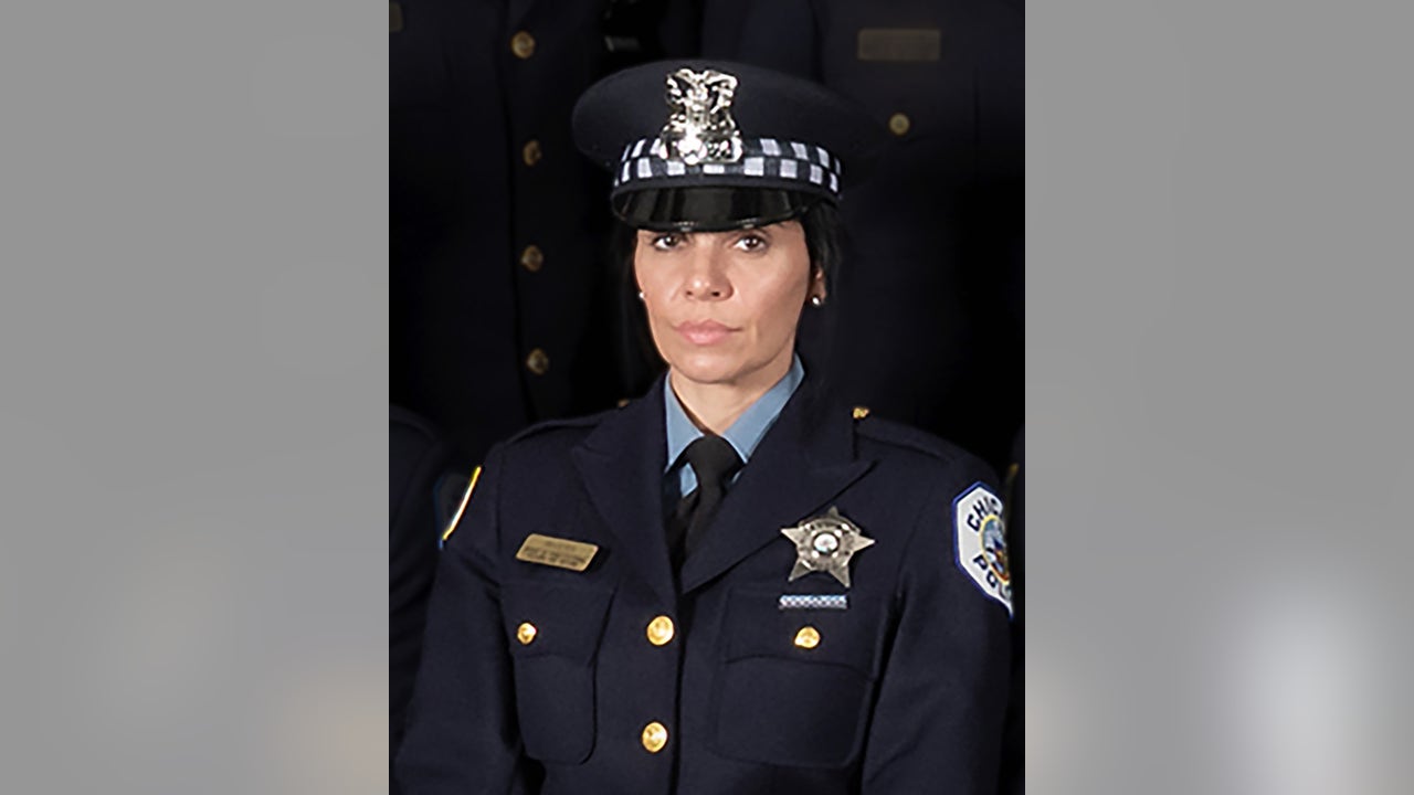 Fallen Chicago Police Ofc. Krystal Rivera honored at wake