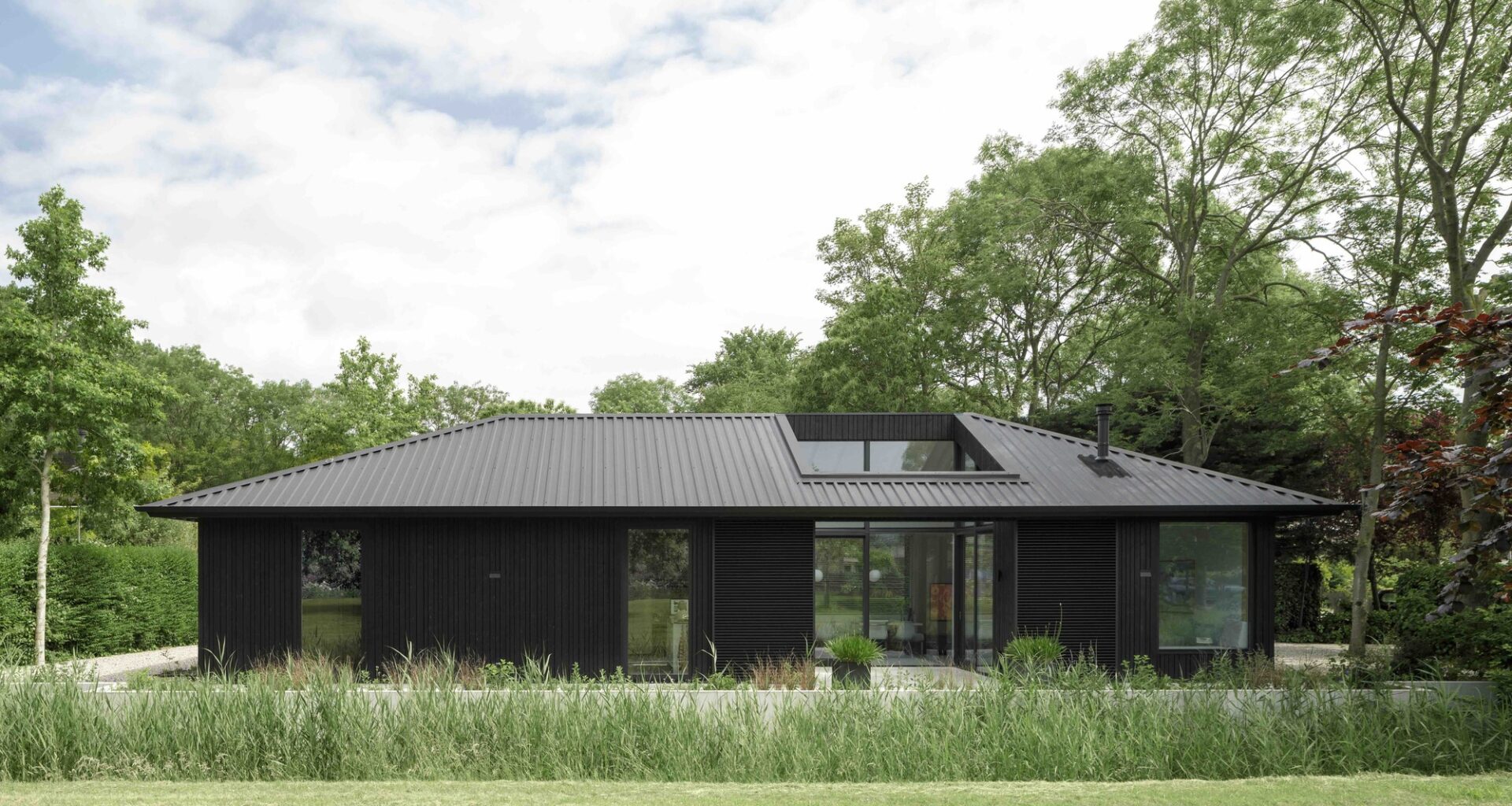 Senior Shelter / i29 architects