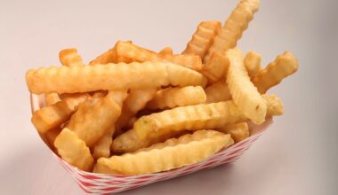 Fast food calorie consumption drops, though Long Island experts split