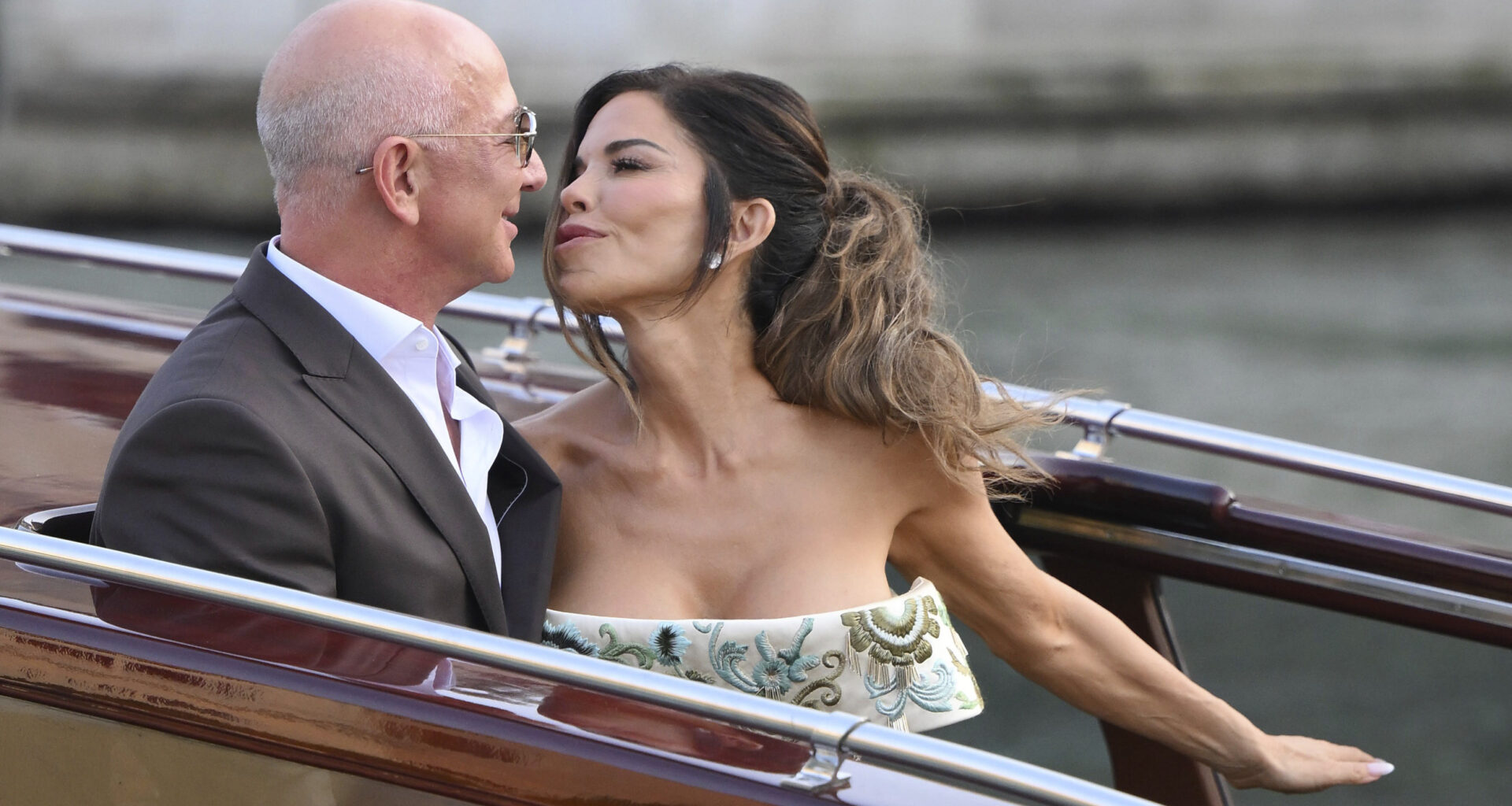 Jeff Bezos and Lauren Sanchez