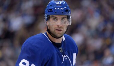John Tavares 'thrilled' to land 4-year extension with Maple Leafs