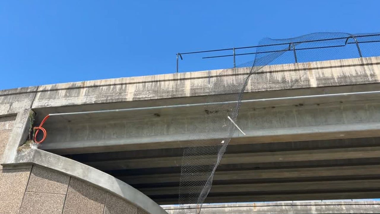 Houston Homestead Road: Vehicle flies off overpass