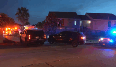Teen finds mother fatally stabbed in Houston home; Suspect surrenders