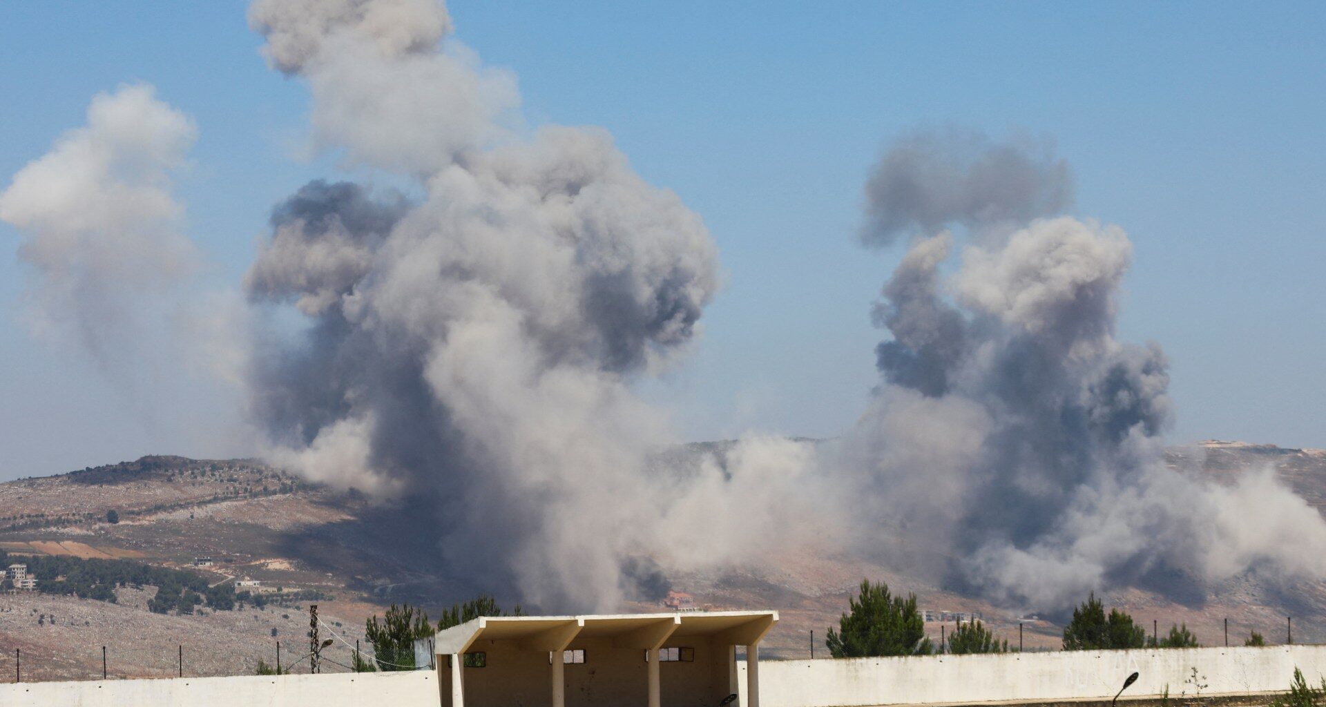 At least one killed as Israeli strikes pummel southern Lebanon | Armed Groups News