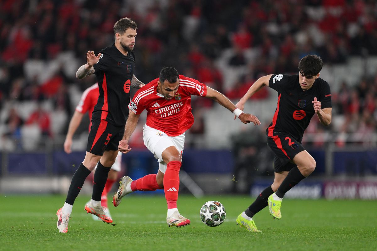 SL Benfica v FC Barcelona - UEFA Champions League 2024/25 Round of 16 First Leg