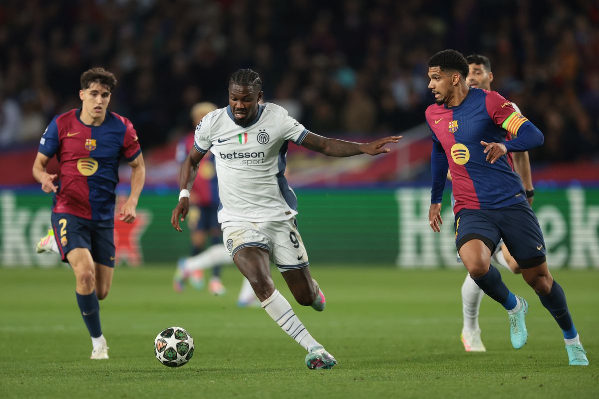 FC Barcelona v FC Internazionale Milano - UEFA Champions League 2024/25 Semi Final First Leg
