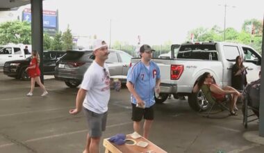 Phillies fans find ways to stay cool amid extreme heat in Philadelphia region