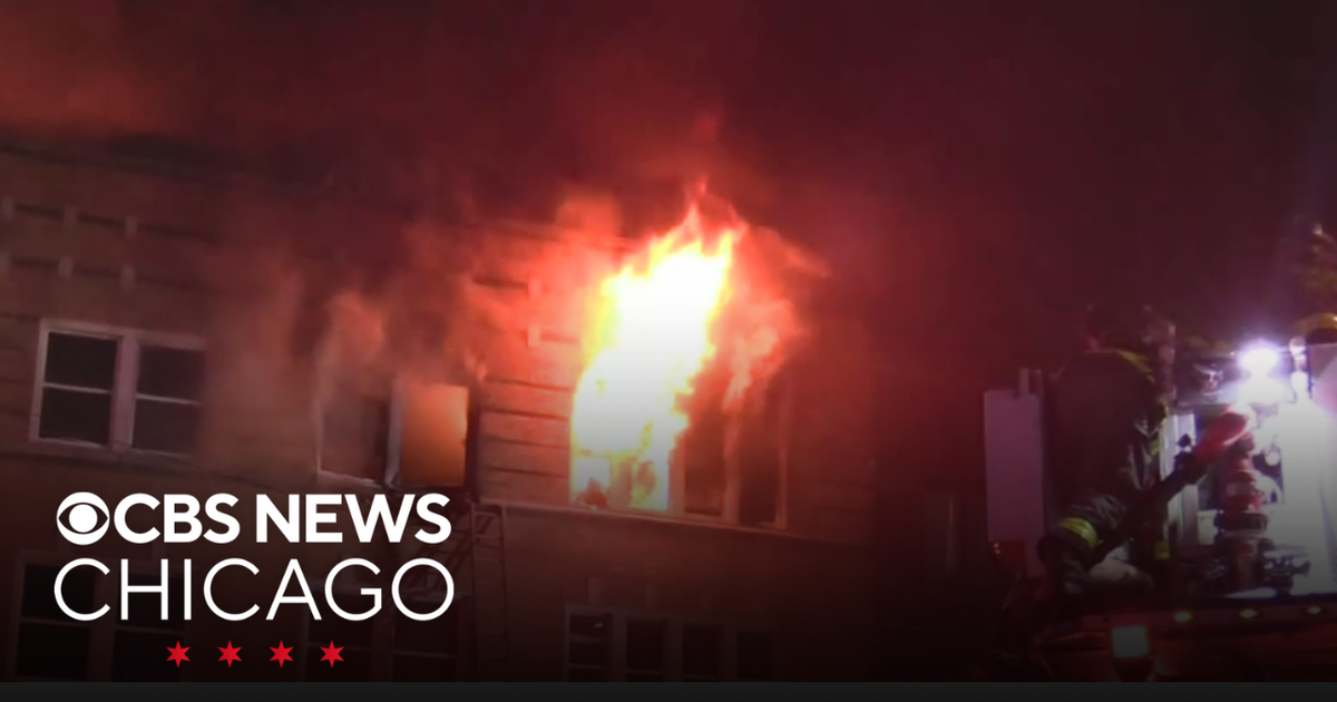 Investigation continues Friday into deadly fire at apartment building on Chicago's West Side