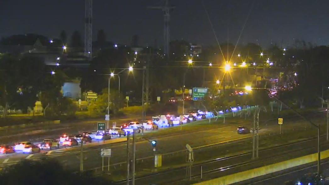 Mitchell Freeway southbound lanes shut after police incident on Graham Farmer Freeway