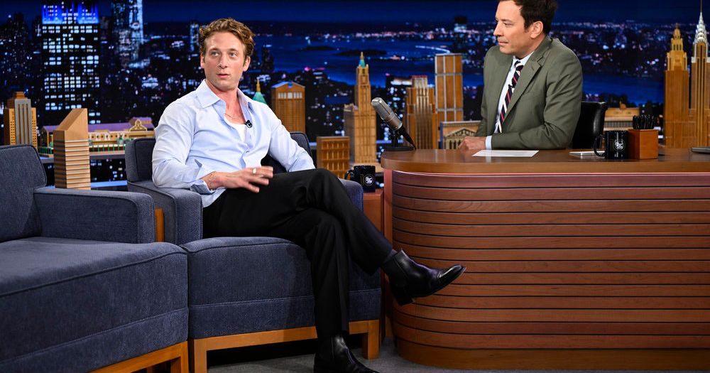 Jeremy Allen White Gets Raised Up By His Security Guard