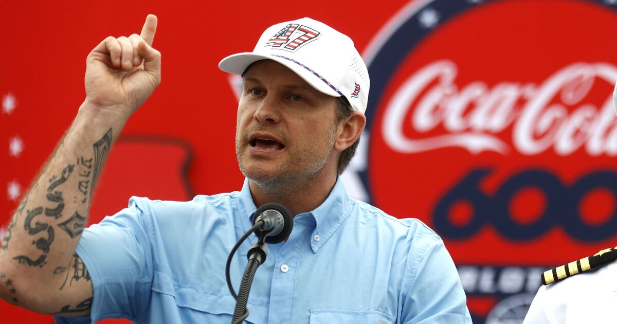 Pete Hesgeth tells NASCAR star importance of sport in politics - Motorsport - Sports