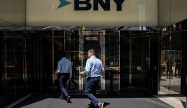 Bank of New York Mellon approached Northern Trust to discuss potential merger, WSJ reports
