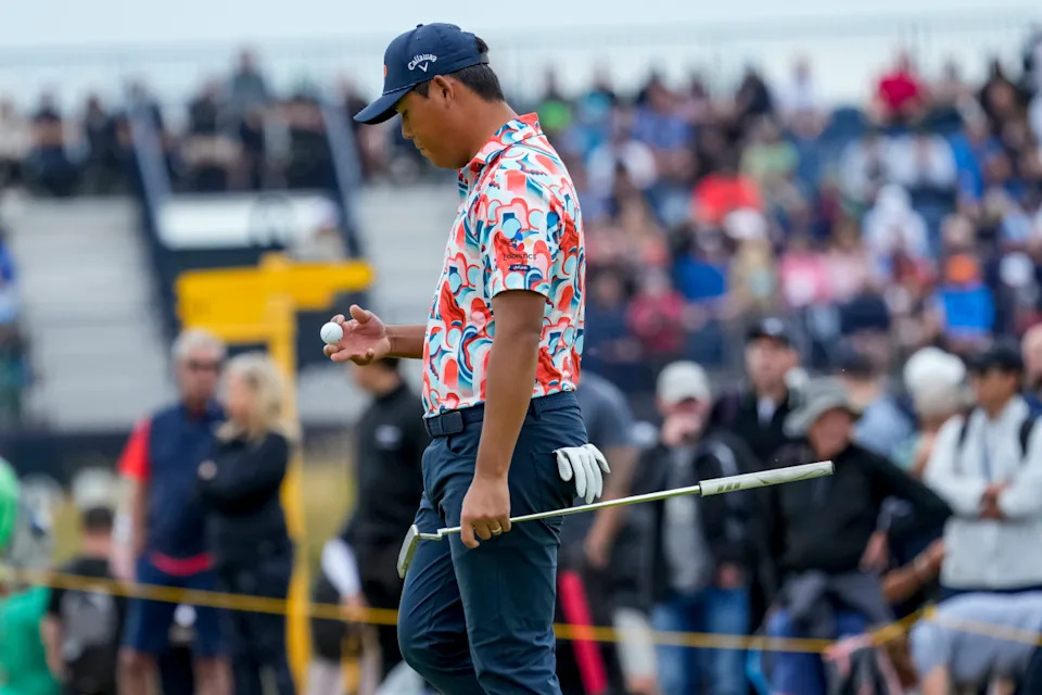 Jul 20, 2024; Ayrshire, SCT; Si Woo Kim misses a putt on the 10th hole during the third round of the Open Championship golf tournament at Royal Troon.Jack Gruber-USA TODAY Sports