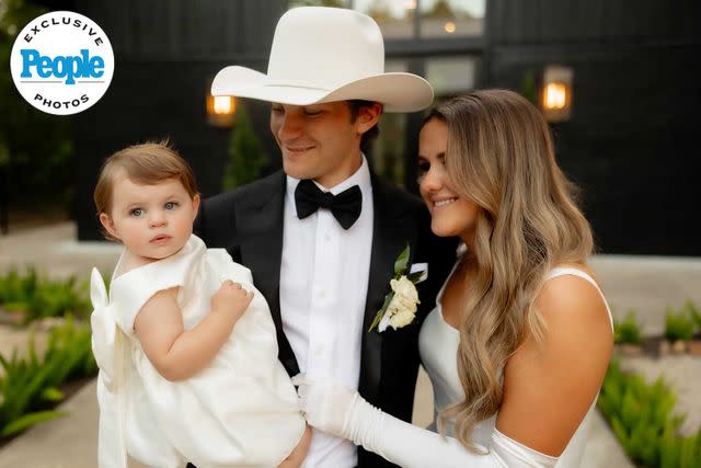 Chelsey Hess Photography Montana Jordan and Jenna Weeks with their daughter Emma Rae