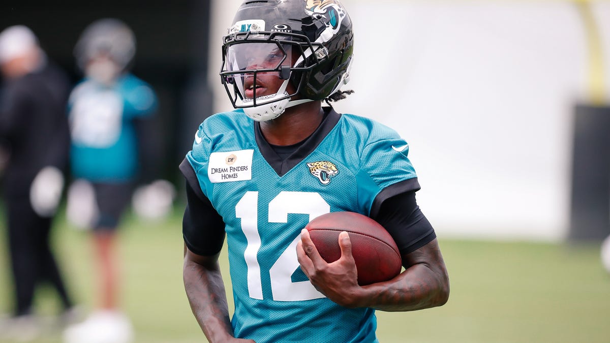 Travis Hunter signs historic rookie contract with Jacksonville Jaguars