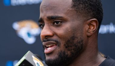 Jaguars' Jourdan Lewis makes pass break-up on rookie Travis Hunter