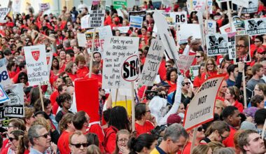 Philadelphia educators vote overwhelmingly to authorize first strike in 25 years