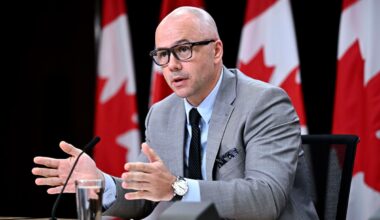 Fixing Phoenix payroll problems cost Ottawa $5.1-billion, says federal official