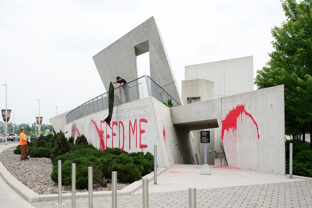 City of Ottawa lawyer charged with defacing Holocaust monument