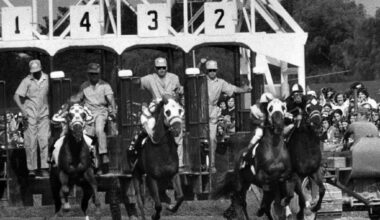 Secretariat wins effortlessly — by nine lengths — at Arlington Park