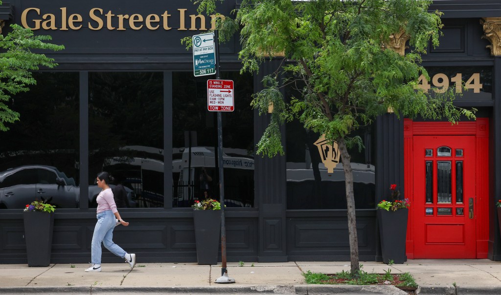 Why Chicago has a restaurant crisis